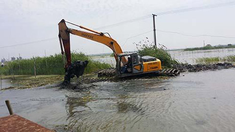 水陸兩用挖掘機出租