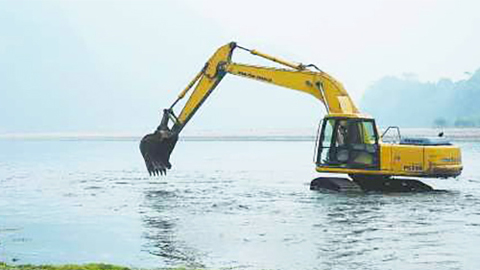 水陸挖掘機