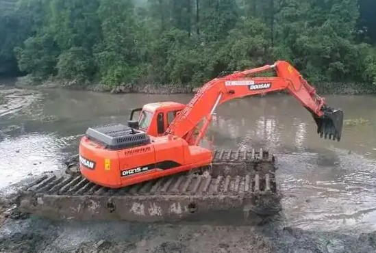 水陸挖掘機