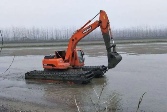 水陸挖掘機出租